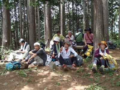◆泰光寺山頂上で昼食◆