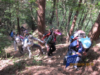 ◆秋取山登山　登りの一コマです◆